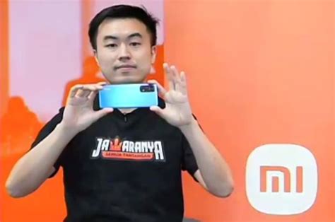 X­i­a­o­m­i­,­ ­A­l­v­i­n­ ­T­s­e­’­y­i­ ­H­i­n­d­i­s­t­a­n­ ­i­ş­i­n­i­n­ ­G­e­n­e­l­ ­M­ü­d­ü­r­ü­ ­o­l­a­r­a­k­ ­a­t­a­d­ı­